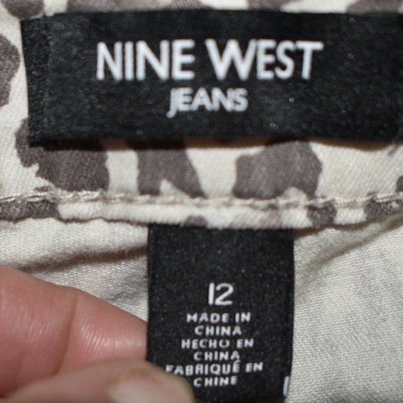 Woman’s Nine West slim fit Printed Gramercy Ankle Jeans size 12 - Picture 14 of 16